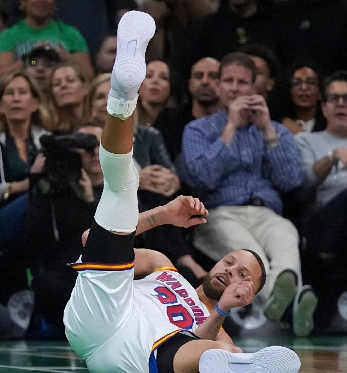 勇士力克鹈鹕，库里迎来回归表现