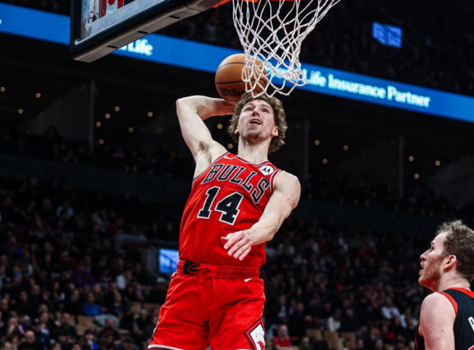 开云下载-猛龙绝杀公牛，范弗利特关键制胜