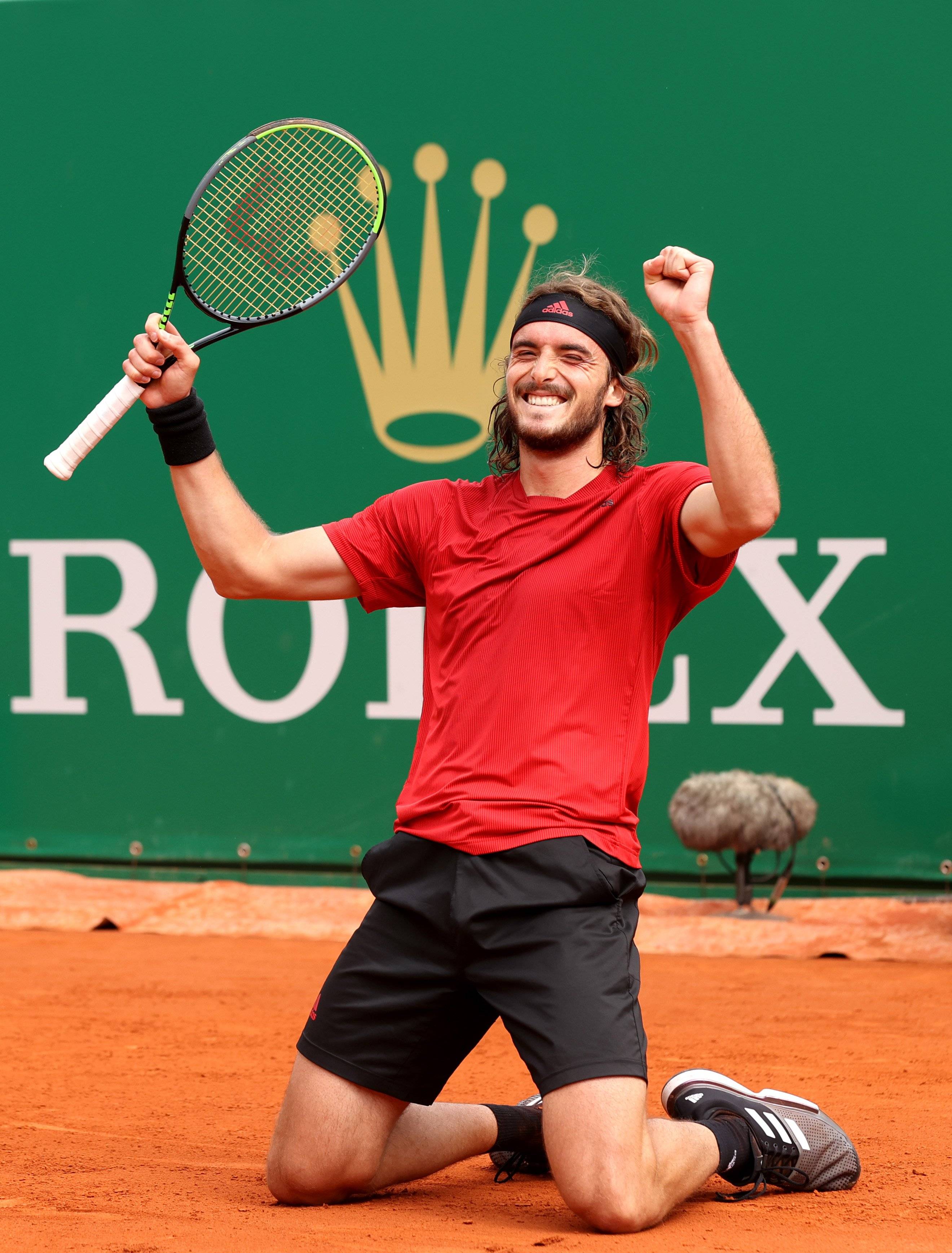 开云体育在线-澳网完胜蒙特卡洛大师赛，西西帕斯惊艳四座