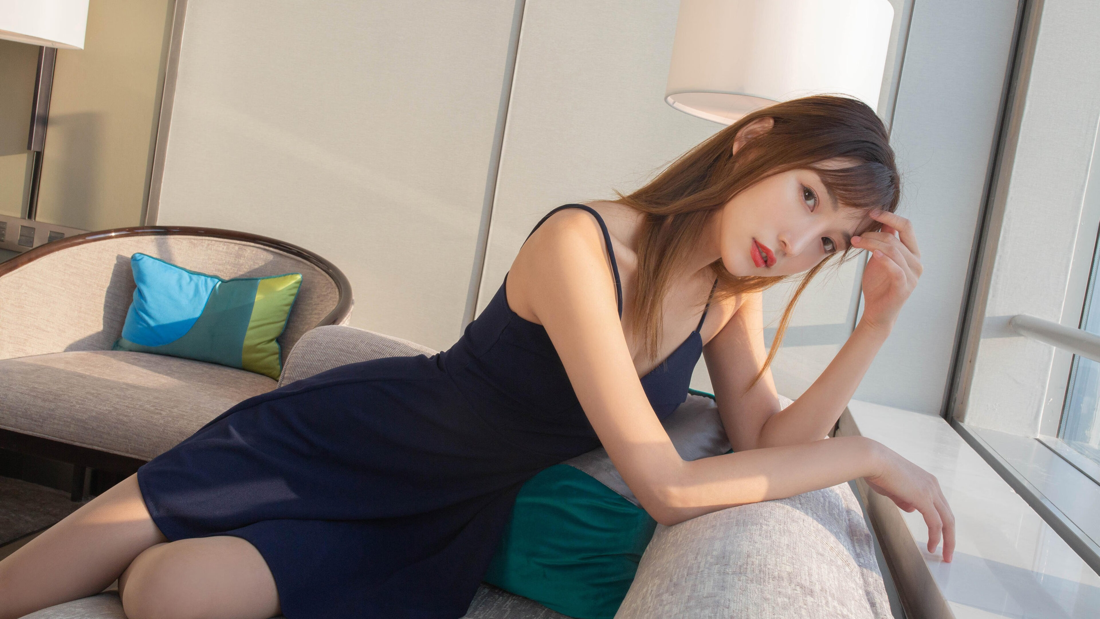 活塞提前终结上海队悬念，霍勒迪在意甲焦点战接管比赛—体育夜的双重奏