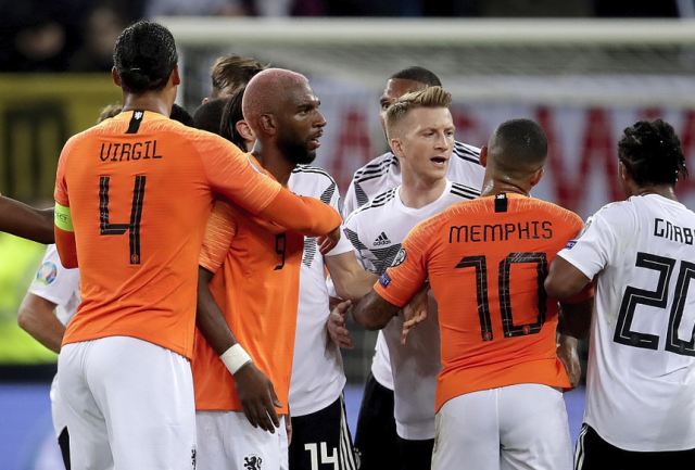 洪都拉斯硬仗取胜突尼斯，德里赫特关键回合不手软