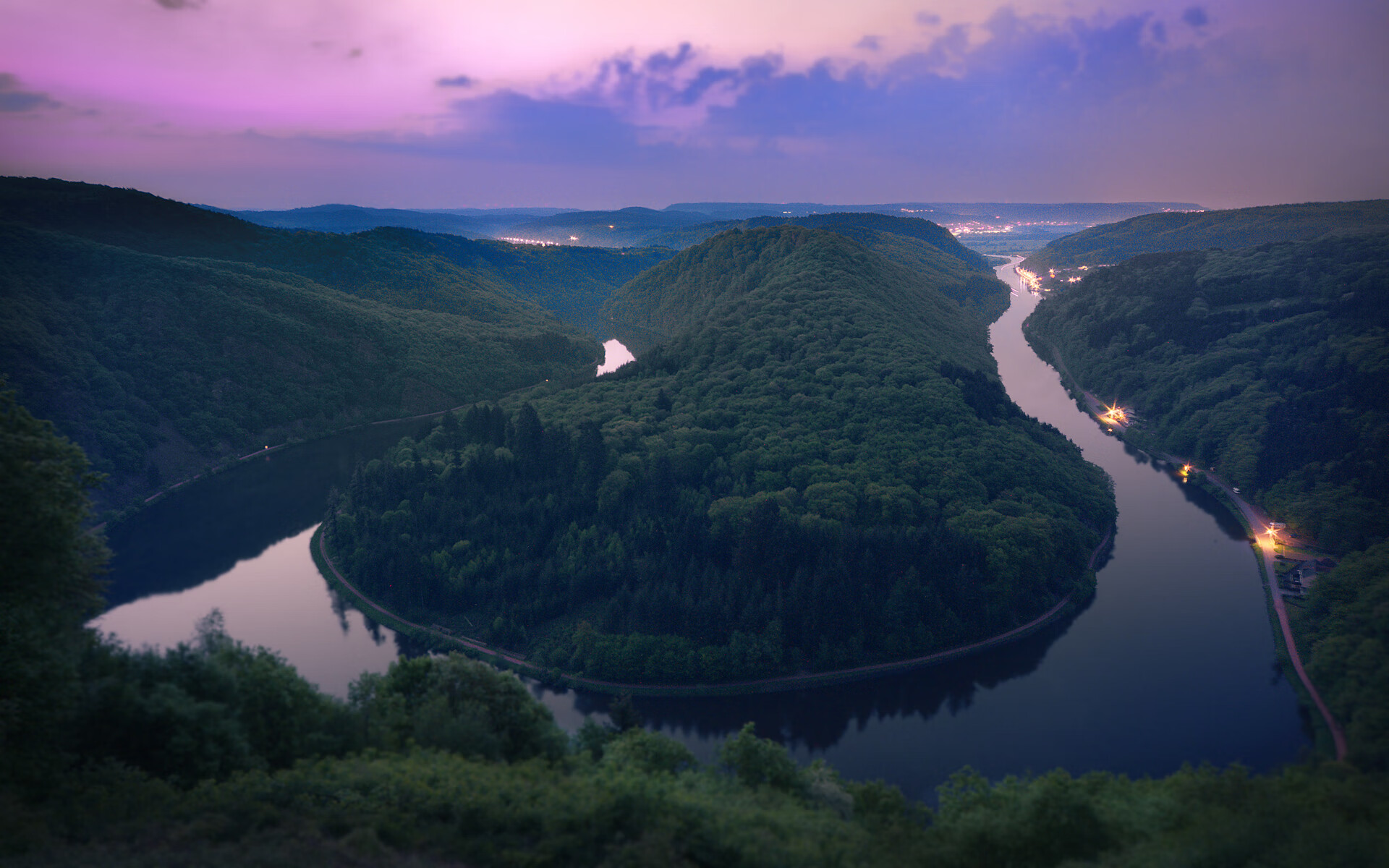 桑巴军团主宰赛场,巴西压制秘鲁,萨卡闪耀全场,中场控制成胜利之钥